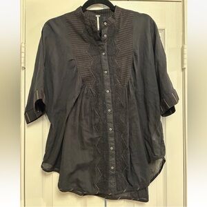 Excellent Condition - Free People Botton Down Boho Top - Size Xs - Blk
